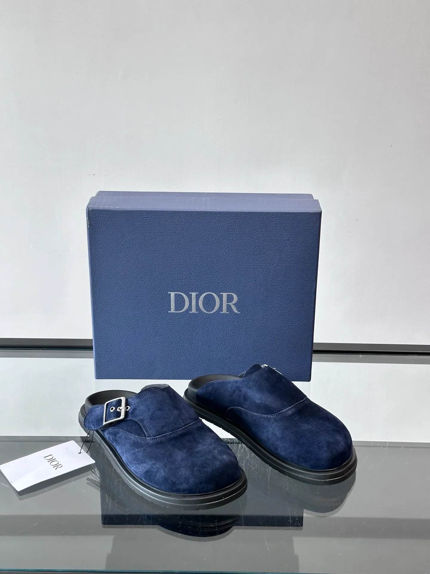 p360 "Dio＊" new men's printed toe-toe mules, classic presbyopia pattern + black EVA sole, low-key and high-end! Baotou design + metal buckle, perfect details, more comfortable and stable to wear✨, very versatile for daily outings or light luxury occasions. Oblique print is Dior's signature element. It is highly recognizable and full of fashion sense. It is a must-have for quality enthusiasts! 👟 size：38-44